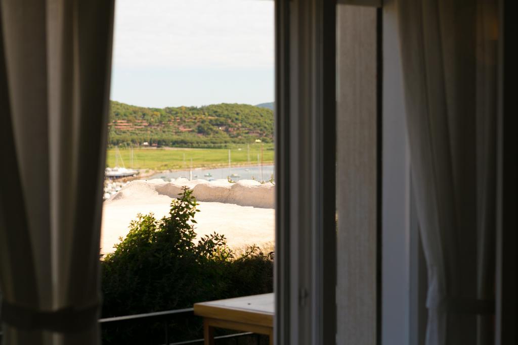 Talamone Apartment Rum bild